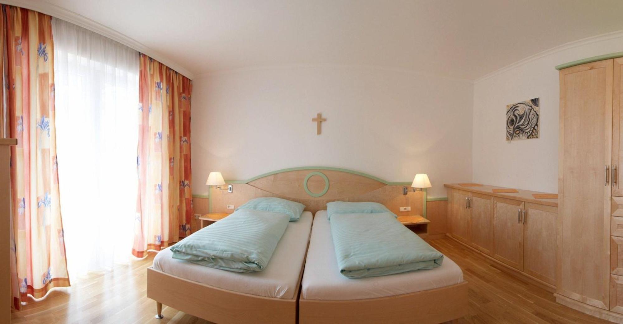 Hotel Zum Kirchenwirt Mariazell Buitenkant foto