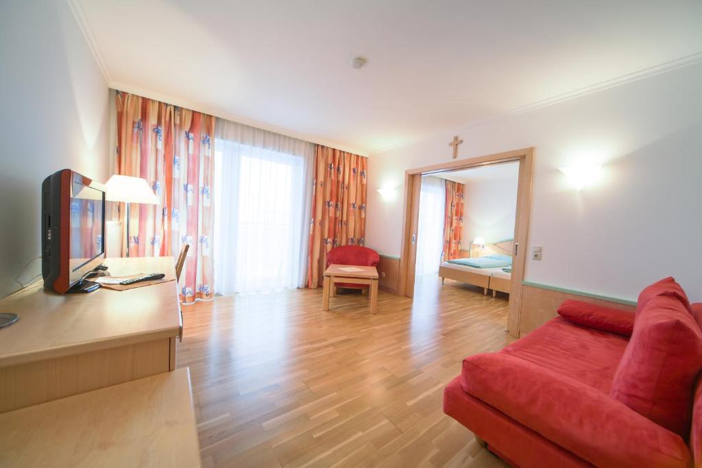 Hotel Zum Kirchenwirt Mariazell Kamer foto
