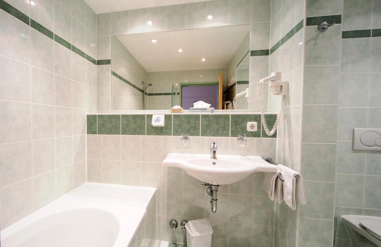 Hotel Zum Kirchenwirt Mariazell Kamer foto