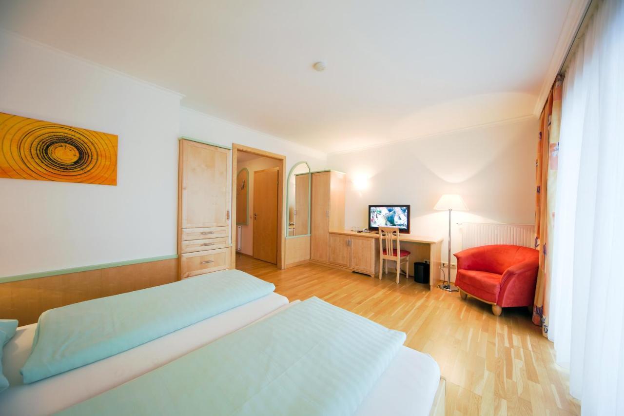 Hotel Zum Kirchenwirt Mariazell Kamer foto